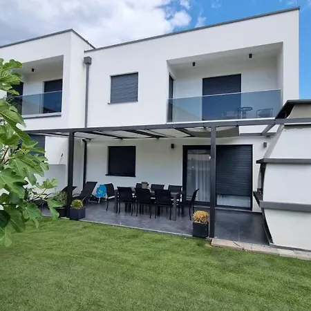 House Gavran * Vodice