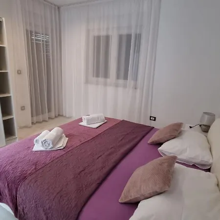 Nyaraló House Gavran *